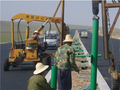 湖南波形防撞護(hù)欄板 湖南波形防撞護(hù)欄板